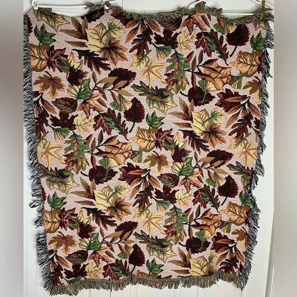 Vintage Fall/Thanksgiving Leaf Patterned Afghan/ blanket/throw